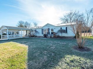 428 Riverwind Dr, Hendersonville, NC 28739