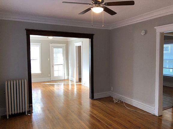 4th image of 5219 N Christiana Ave #1F