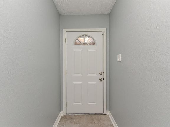 5th image of 16743 David Glen Dr