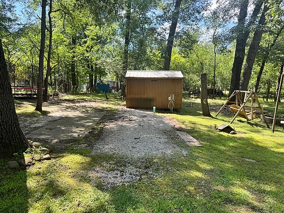 3rd image of 21/191 Woodhaven Dr E