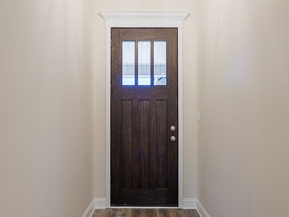 2nd image of 604 Katherine Ln