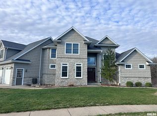 309 W 6th Avenue Pl, Coal Valley, IL 61240