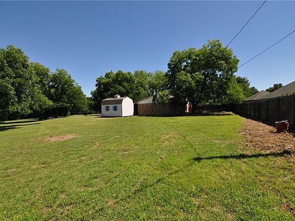 5th image of 8241 Pecan Ridge Dr