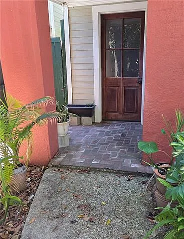 2 bed, 1.0 bath, 800 sqft, $1,900 — Photo 4