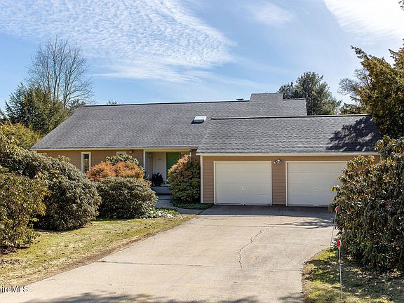 3rd image of 103 Gravesleigh Ter