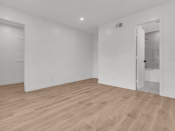 5th image of 134 Orchard