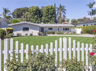 23265 Sylvan St, Woodland Hills, CA 91367