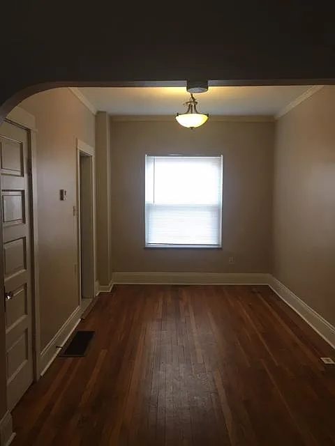 2 bed, $1,200 — Photo 2