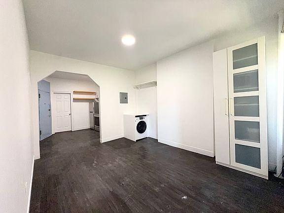 4th image of 398 3rd Ave APT 3C