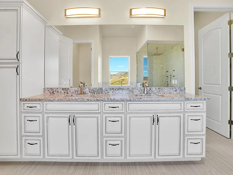 5580 Country Club Dr — Photo 16