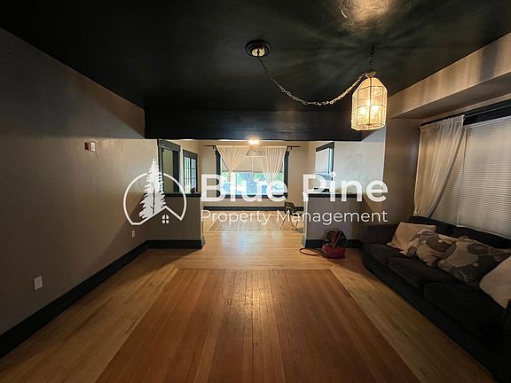 5th image of 542 K St