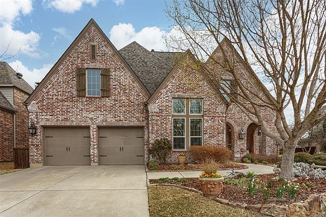 1st image of 304 Longhorn Dr