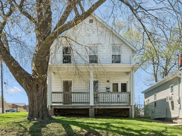 1251 Walnut St, Dubuque, IA 52001