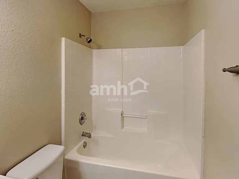 636 Blueberry Hill Ln — Photo 17