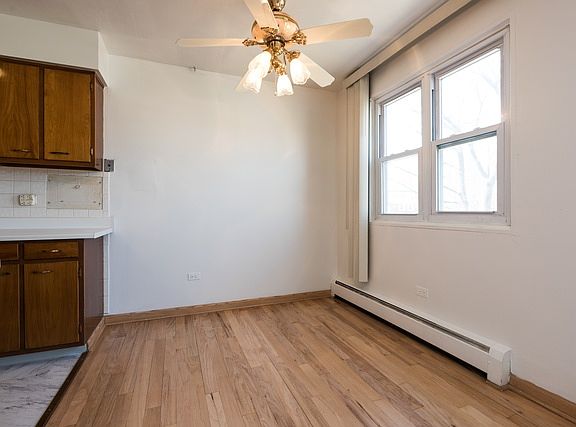 5th image of 5455 N California Ave APT 2F