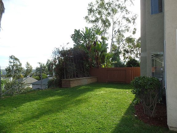 3rd image of 2513 Manzana Way