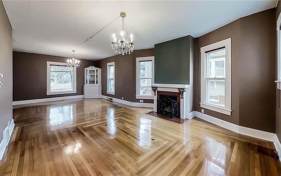 3rd image of 2516 Jules St