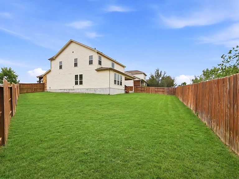 6813 Concho Crk — Photo 3
