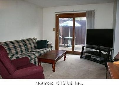 5th image of 109 Mill Pond Dr