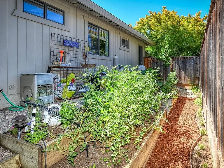 3489 Westminster Way — Photo 43