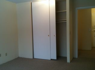3060 Marshall Ave APT 211, Cincinnati, OH 45220