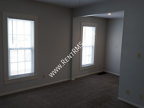 4th image of 1614 SW College Ave APT C