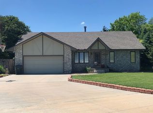 2911 Toalson Ave, Dodge City, KS 67801