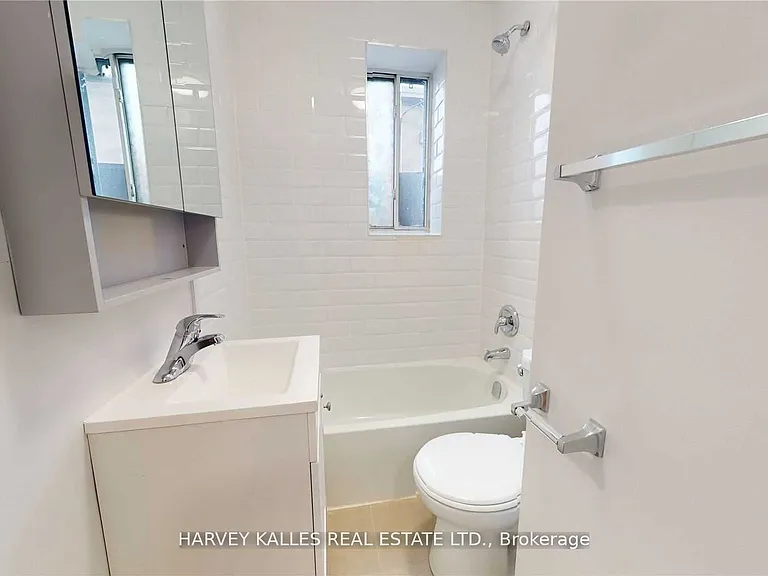 316 Lonsdale Rd #2 — Photo 22
