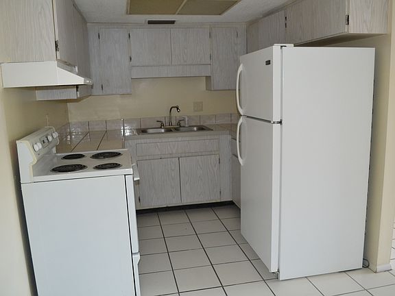 2nd image of 7045 30th Ave N APT 3