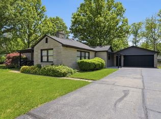 211 W McKenzie Rd, Greenfield, IN 46140