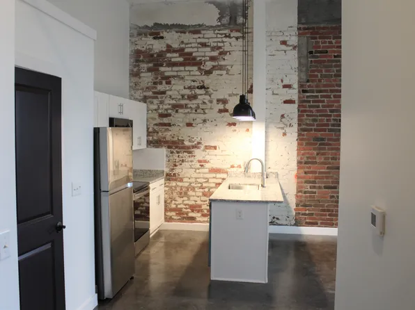 410 Wellons St #406, Suffolk, VA 23434