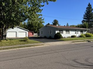 1009 Carlton Ave W, Cloquet, MN 55720