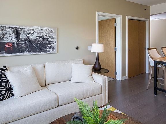 Welcome to Farmers Park Apartments, where modern design meets comfort. Enjoy spacious living areas filled with natural light, stylish finishes, and convenient amenities. Make your next move todayschedule a tour now!