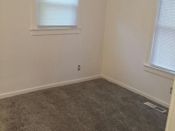 4th image of 725 Roselane St