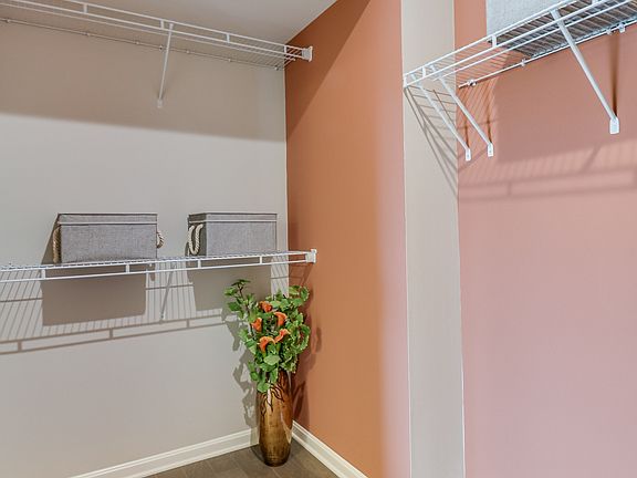 Walk-in closet