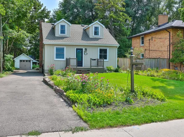 257 Ottawa St N, Kitchener, ON N2H 3K9