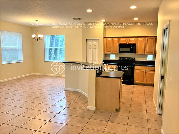 3rd image of 1503 Siena Ln