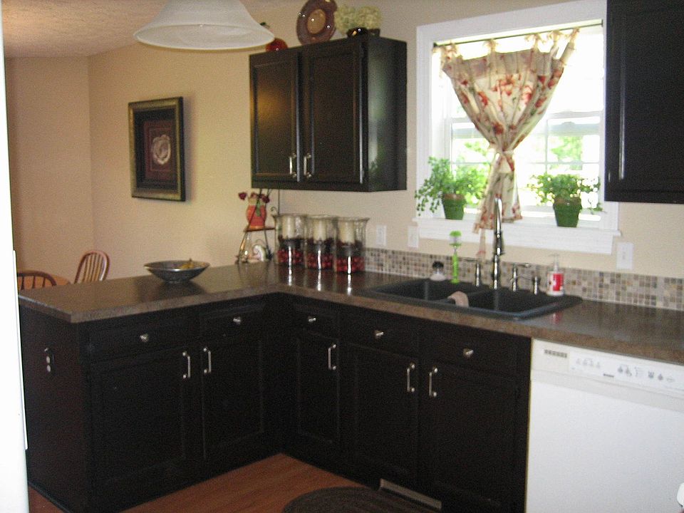 garage entrance into the kitchen