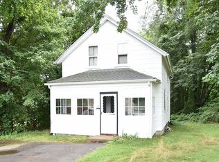 98 Bertenshaw Rd, Woonsocket, RI 02895