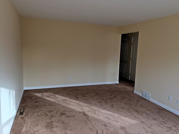 5th image of 134 Woodland Dr