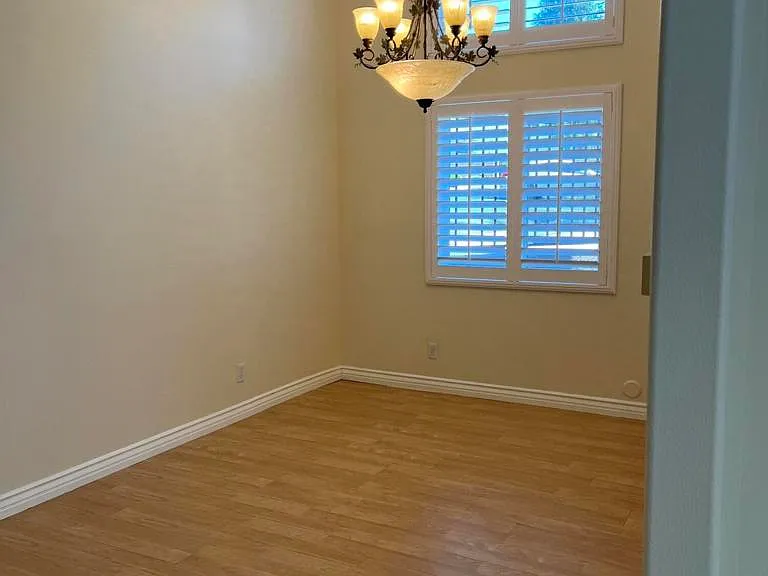 255 Skyline Dr — Photo 4