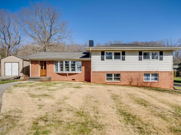 501 Garden Ln, Bristol, VA 24201