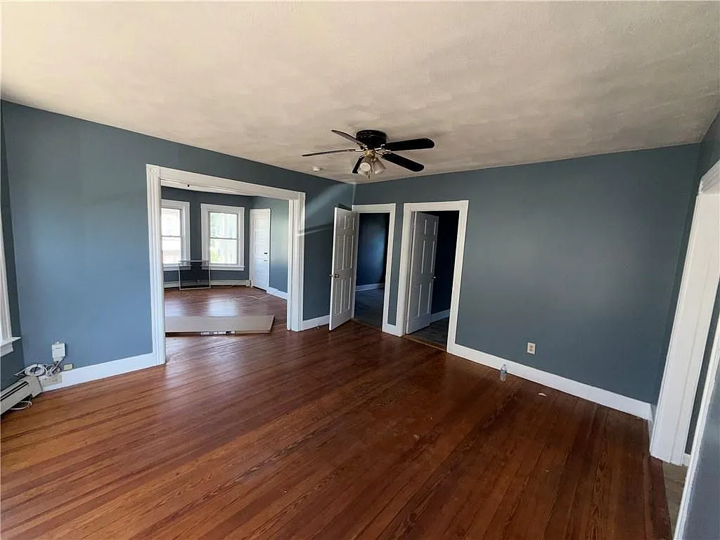 2 bed, 1.0 bath, 1160 sqft, $1,800 — Photo 3