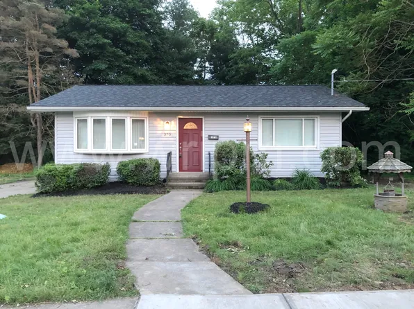 370 Susquehanna Ave, Wyoming, PA 18644