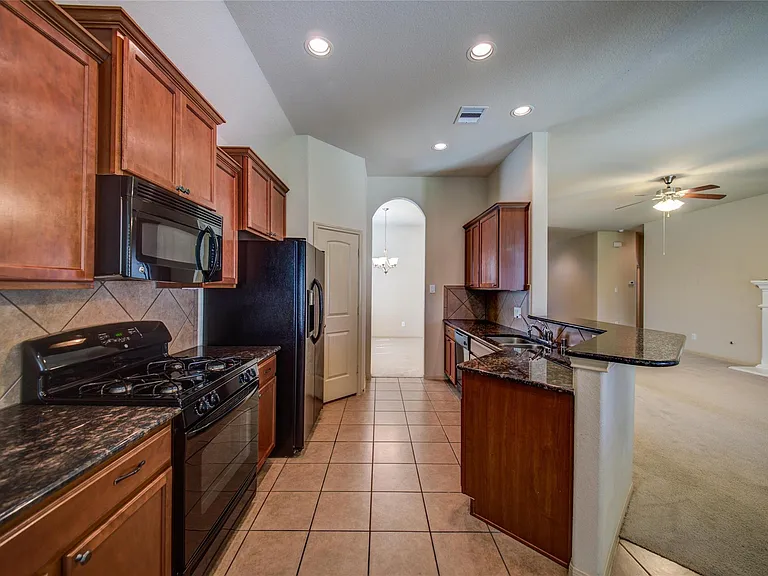 9214 Cavalier Ln — Photo 2