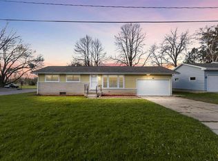 460 SW Ceresco St, Berlin, WI 54923