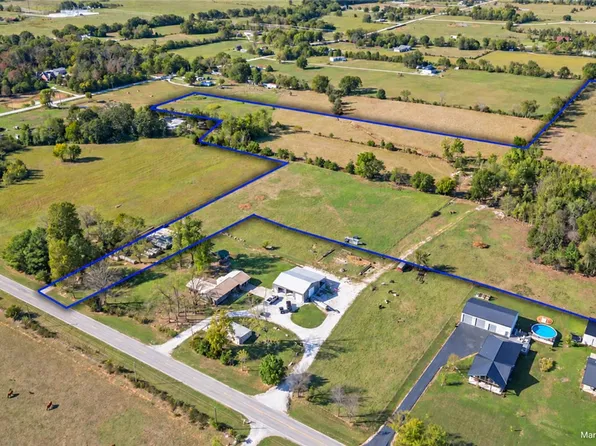 E Pickens, Garfield, AR 72732