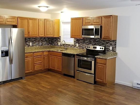 2nd image of 1512 Johns Way