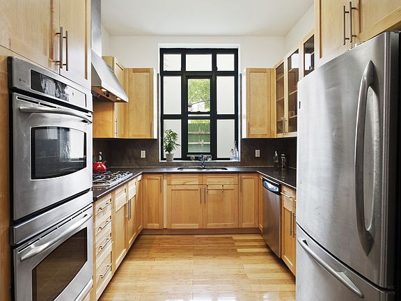 2nd image of 242 Greene Ave APT 1D