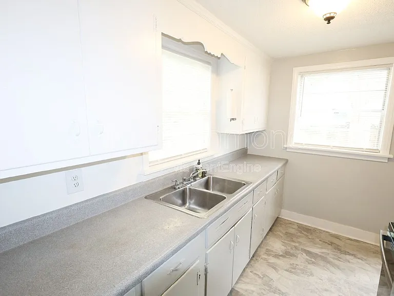 2405 Bransford Dr — Photo 9